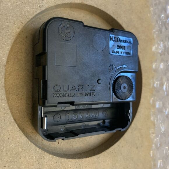 Vintage Elvis Presley King Lives Guitar Shaped Clock Wood Lacquered 32" X 11" - Picture 10 of 10